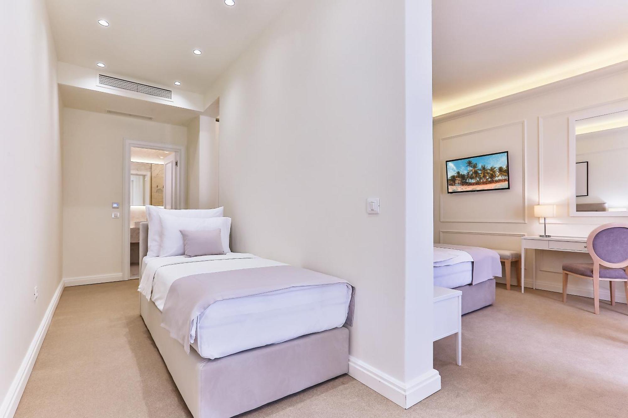 Hotel Crown Budva Kültér fotó